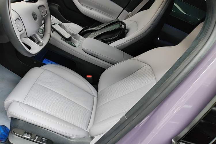 Used Nio EC6 2024 75 kWh Left Front Seat