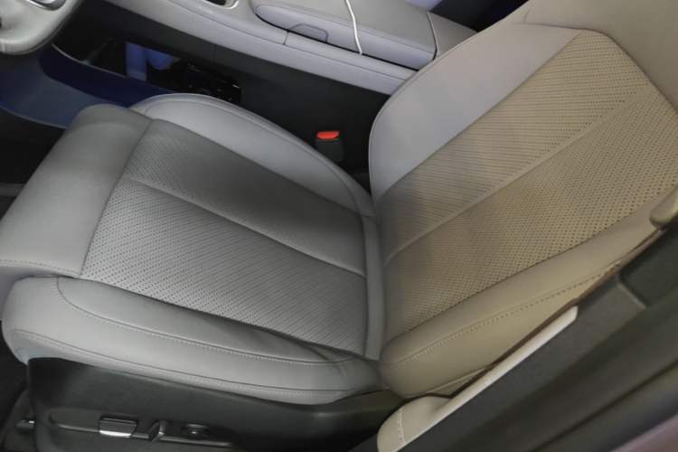 Used Nio EC6 2024 75 kWh Left Front Seat
