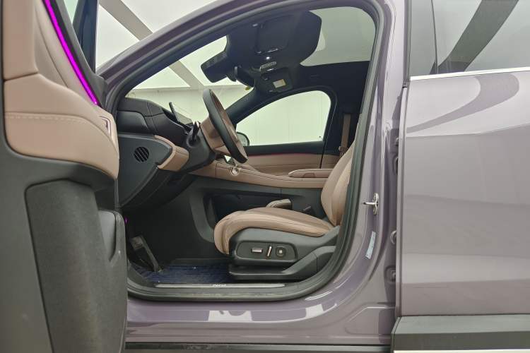 Used Nio EC6 2024 75 kWh Left Front Seat