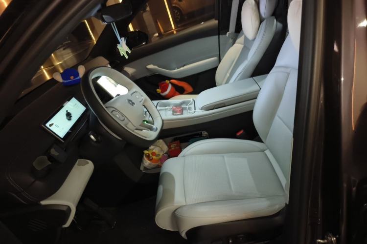 Used Nio EC6 2024 75 kWh Left Front Seat