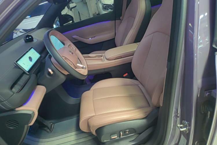 Used Nio EC6 2024 75 kWh Left Front Seat