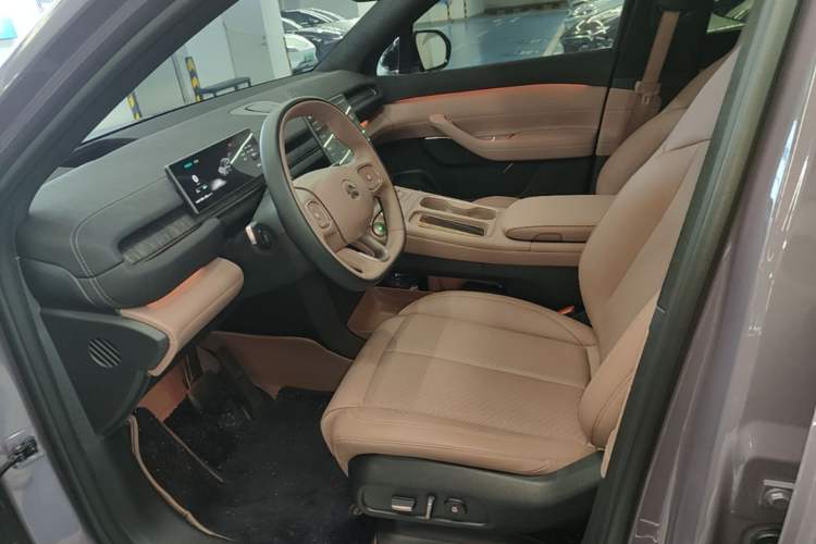 Used Nio EC6 2024 75 kWh Left Front Seat