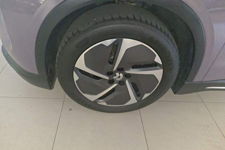Used Nio EC6 2024 75 kWh Left Front Wheel Hub