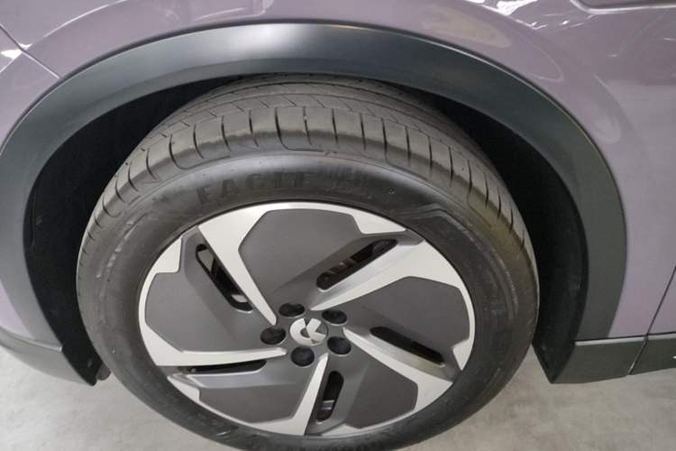 Used Nio EC6 2024 75 kWh Left Front Wheel Hub