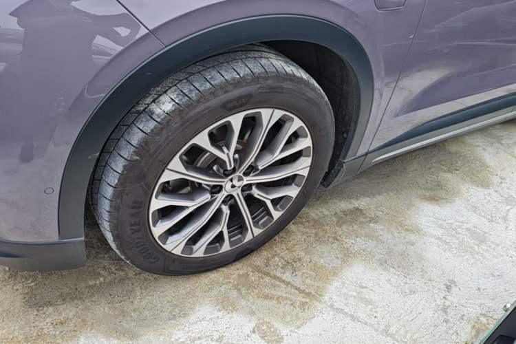 Used Nio EC6 2024 75 kWh Left Front Wheel Hub
