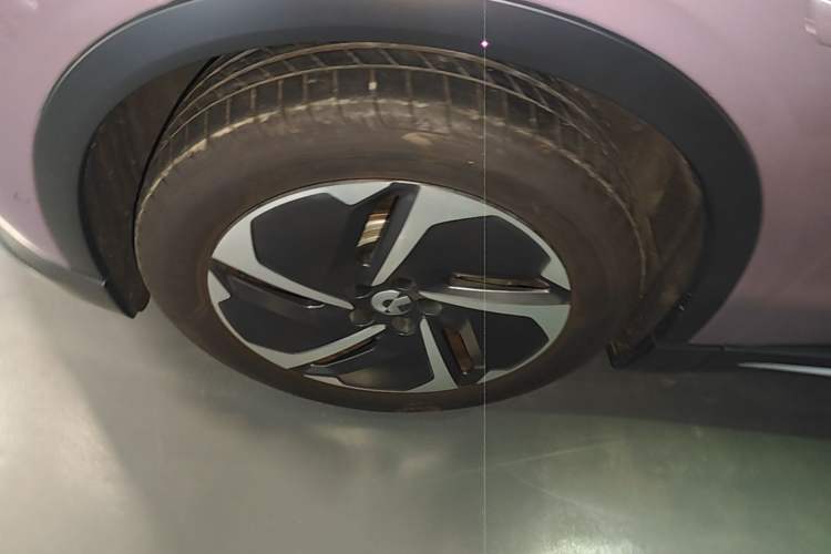 Used Nio EC6 2024 75 kWh Left Front Wheel Hub
