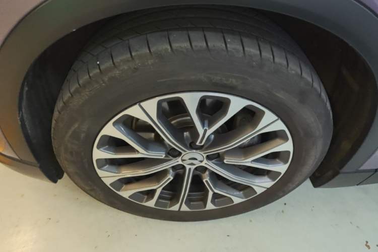 Used Nio EC6 2024 75 kWh Left Front Wheel Hub