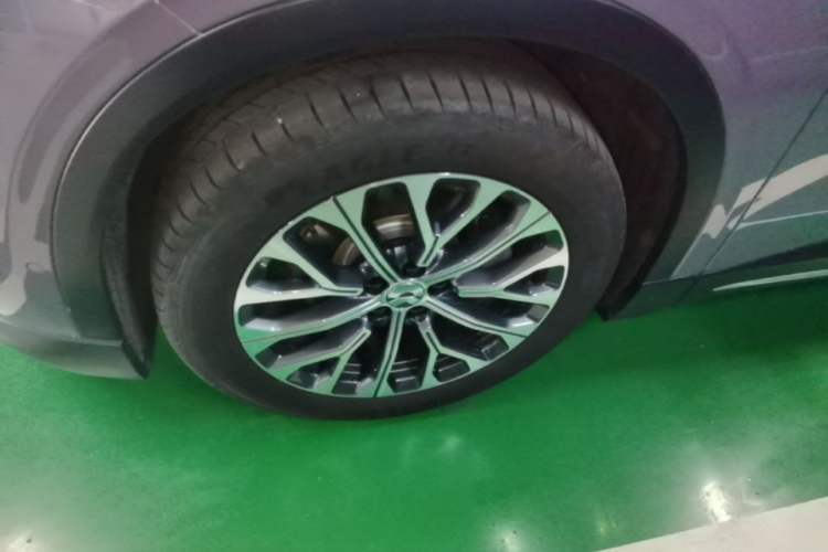 Used Nio EC6 2024 75 kWh Left Front Wheel Hub