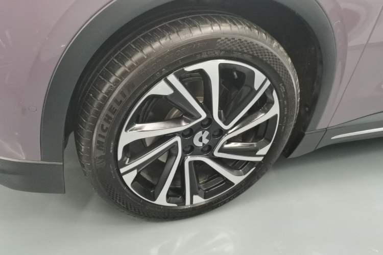 Used Nio EC6 2024 75 kWh Left Front Wheel Hub