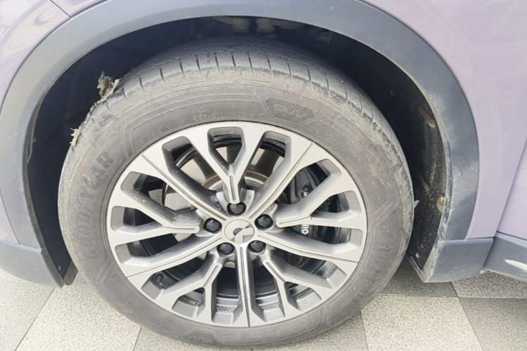 Used Nio EC6 2024 75 kWh Left Front Wheel Hub