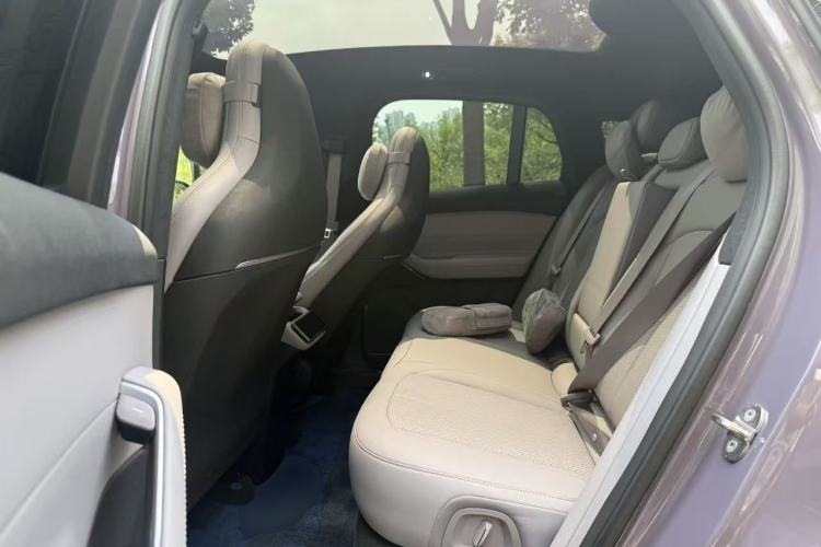 Used Nio EC6 2024 75 kWh Left Rear Seat