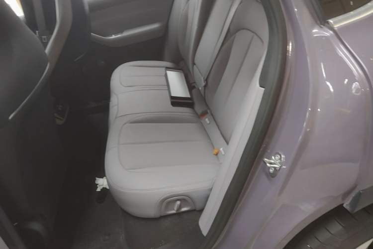 Used Nio EC6 2024 75 kWh Left Rear Seat