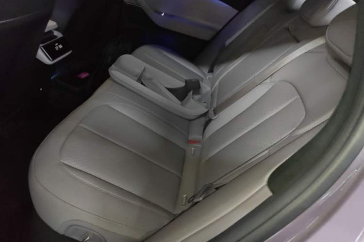 Used Nio EC6 2024 75 kWh Left Rear Seat