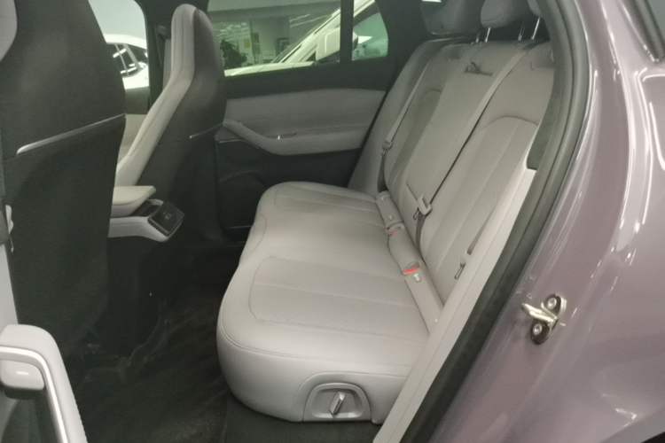 Used Nio EC6 2024 75 kWh Left Rear Seat