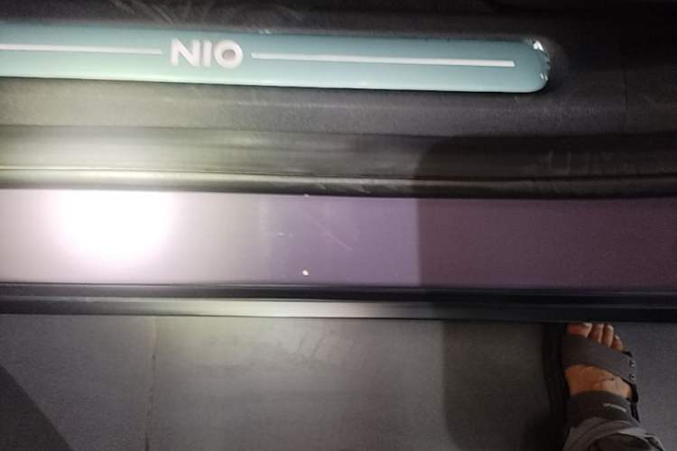 Used Nio EC6 2024 75 kWh Left Side Sill