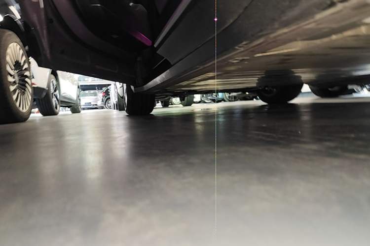 Used Nio EC6 2024 75 kWh Left Side Sill