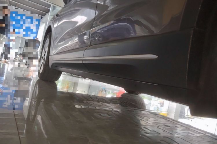 Used Nio EC6 2024 75 kWh Left Side Sill