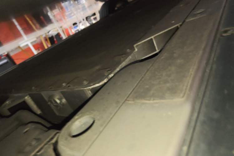Used Nio EC6 2024 75 kWh Left Side Sill