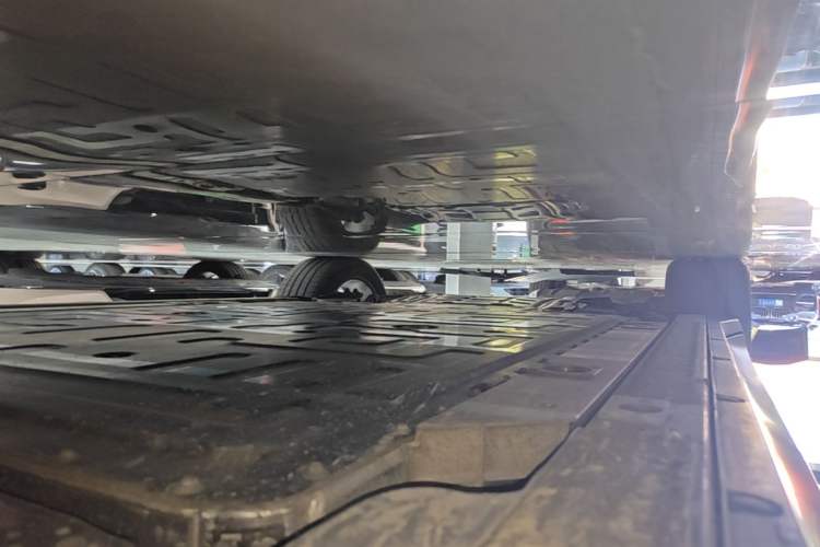 Used Nio EC6 2024 75 kWh Left Side Sill