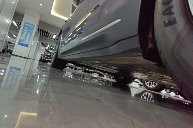 Used Nio EC6 2024 75 kWh Left Side Sill