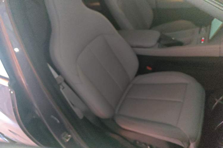 Used Nio EC6 2024 75 kWh Right Front Seat