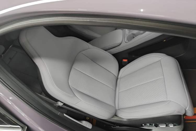 Used Nio EC6 2024 75 kWh Right Front Seat