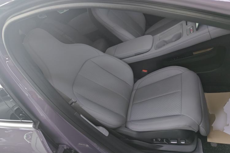 Used Nio EC6 2024 75 kWh Right Front Seat