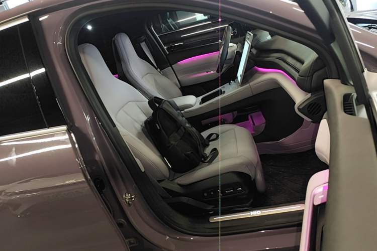 Used Nio EC6 2024 75 kWh Right Front Seat
