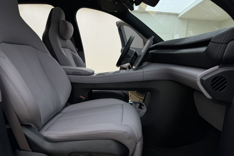 Used Nio EC6 2024 75 kWh Right Front Seat