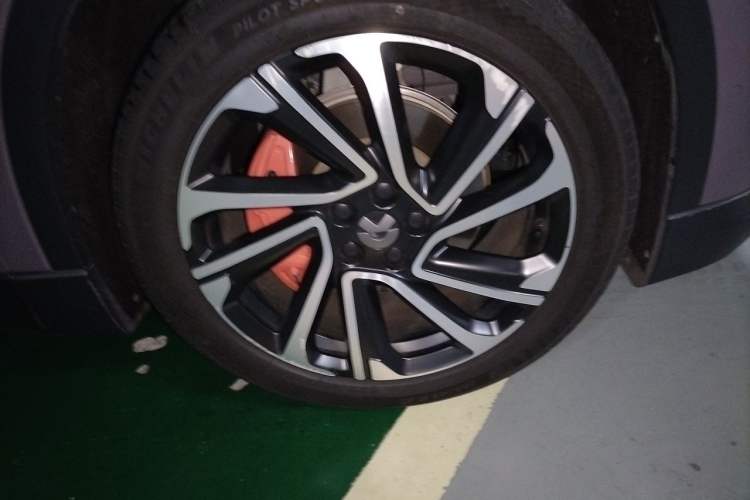 Used Nio EC6 2024 100 kWh Right Front Wheel Hub