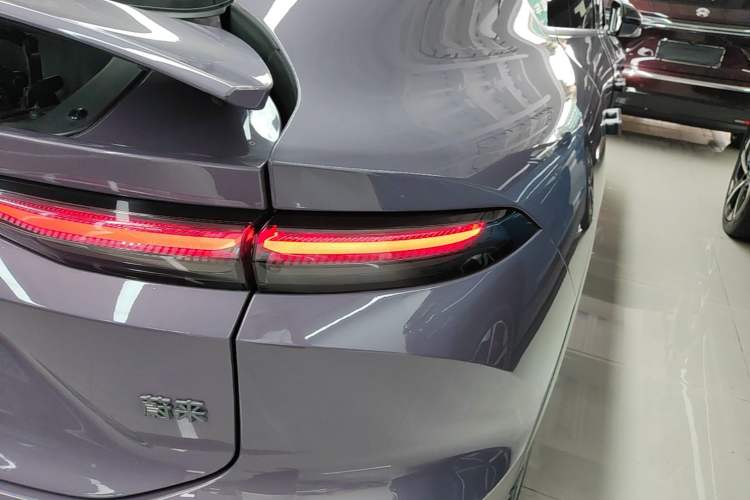 Used Nio EC6 2024 75 kWh Right Rear Taillight