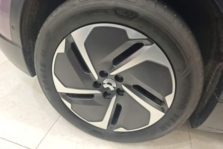 Used Nio EC6 2024 75 kWh Right Rear Wheel Hub
