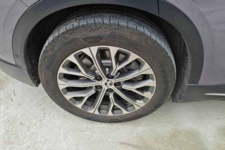 Used Nio EC6 2024 75 kWh Right Rear Wheel Hub