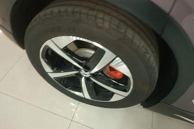 Used Nio EC6 2024 75 kWh Right Rear Wheel Hub