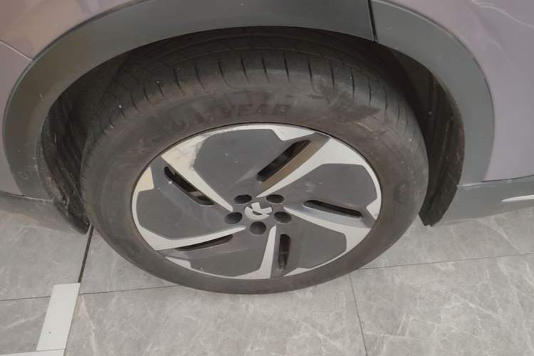 Used Nio EC6 2024 75 kWh Right Rear Wheel Hub