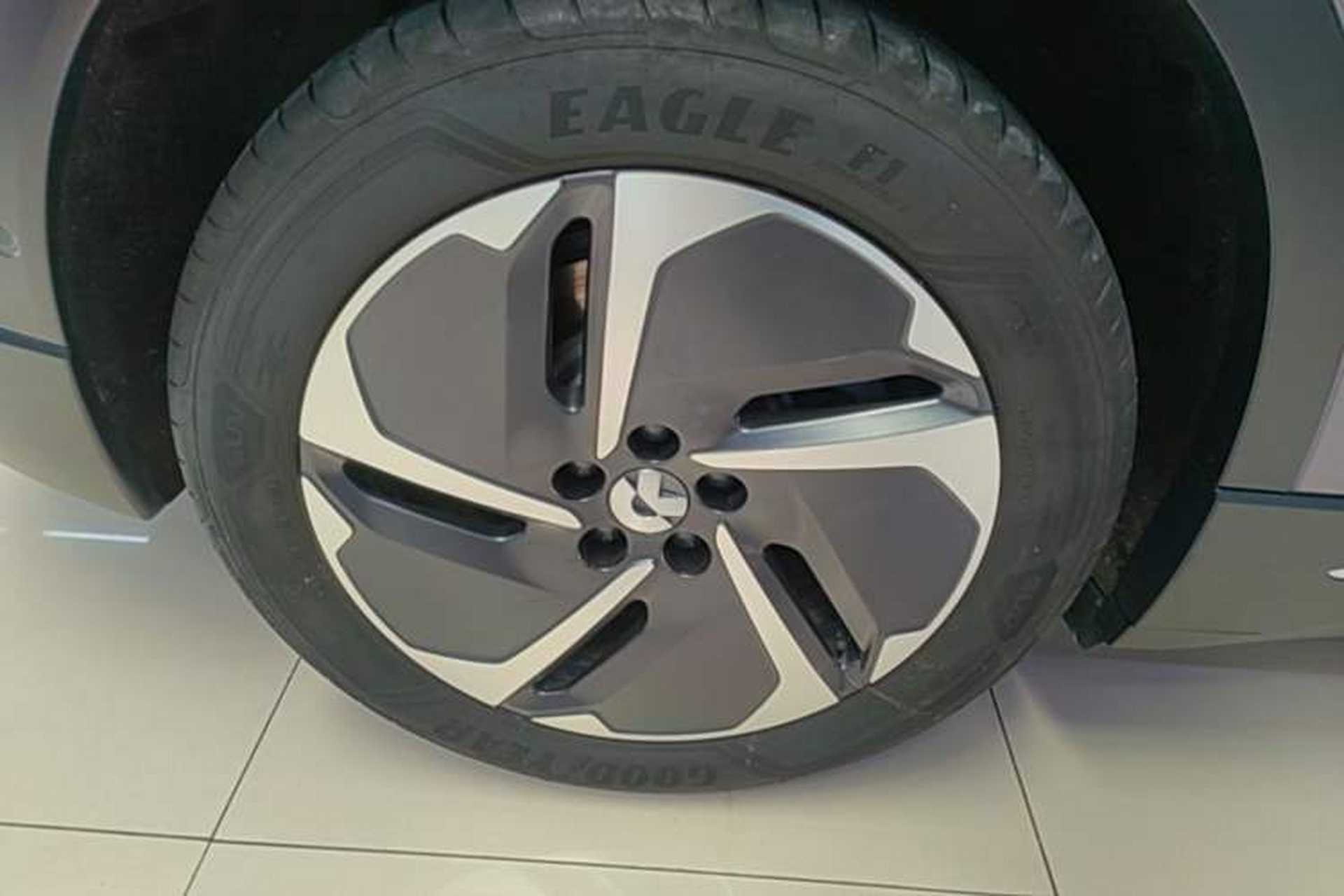 Used Nio EC6 2024 75 kWh Right Rear Wheel Hub