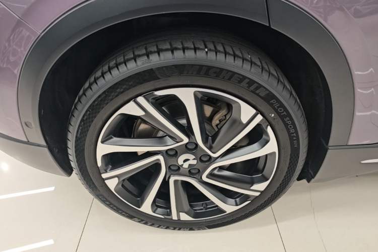 Used Nio EC6 2024 75 kWh Right Rear Wheel Hub