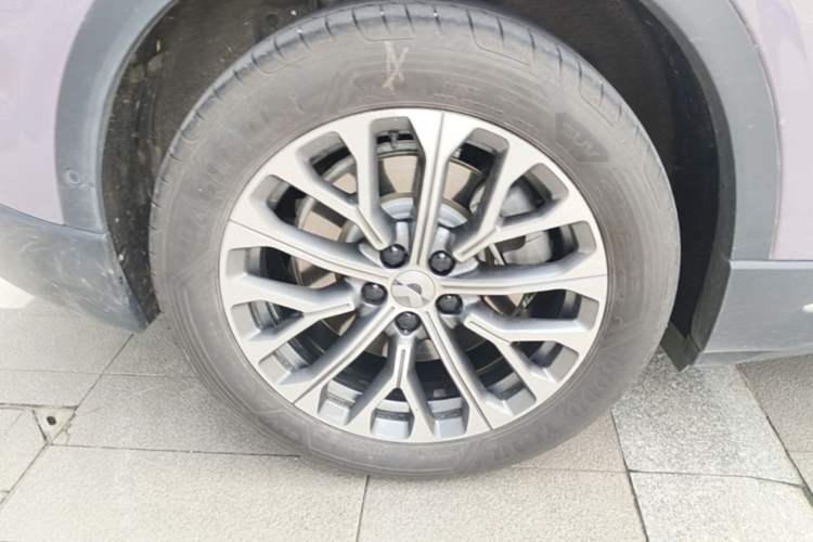 Used Nio EC6 2024 75 kWh Right Rear Wheel Hub