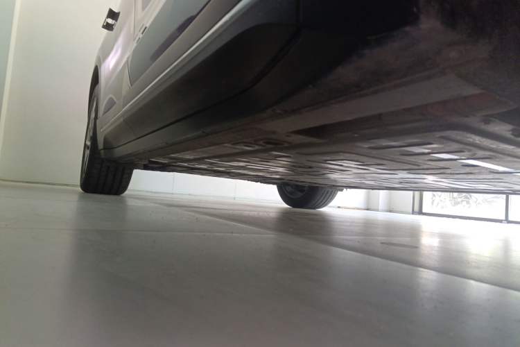 Used Nio EC6 2024 75 kWh Right Side Sill