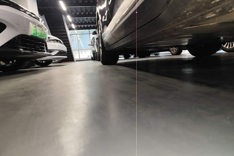 Used Nio EC6 2024 75 kWh Right Side Sill