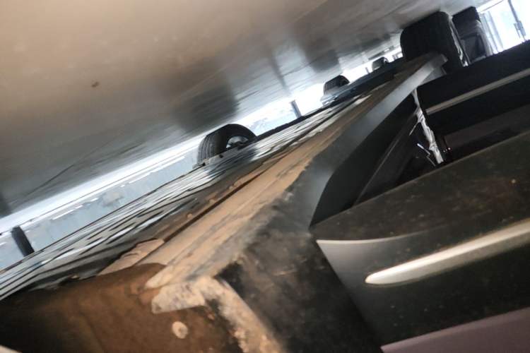 Used Nio EC6 2024 75 kWh Right Side Sill