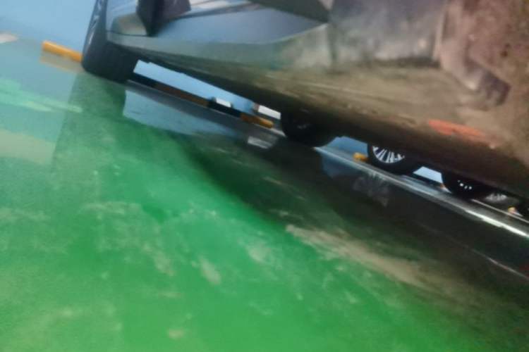 Used Nio EC6 2024 75 kWh Right Side Sill