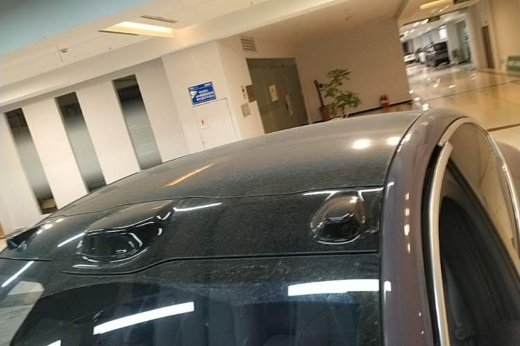 Used Nio EC6 2024 75 kWh Roof