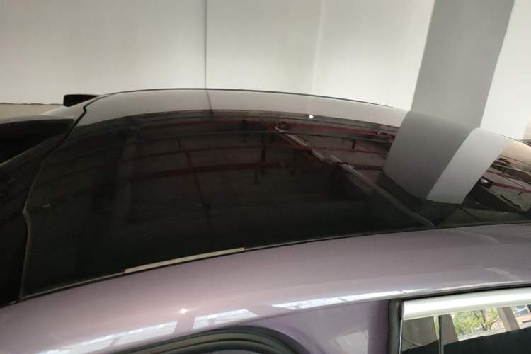 Used Nio EC6 2024 75 kWh Roof
