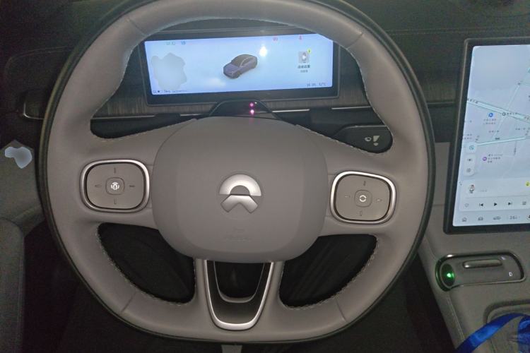 Used Nio EC6 2024 75 kWh Steering Wheel