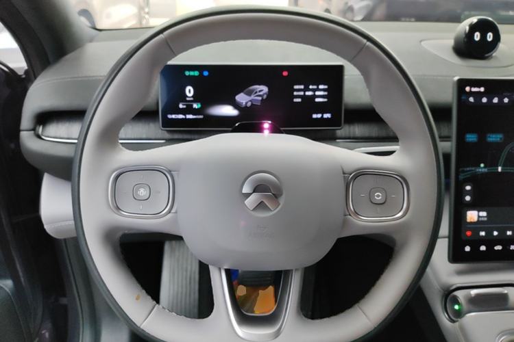 Used Nio EC6 2024 75 kWh Steering Wheel