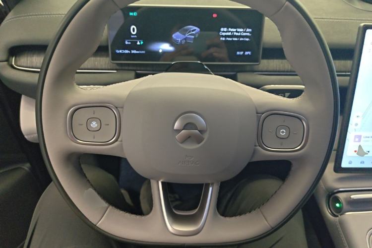 Used Nio EC6 2024 75 kWh Steering Wheel