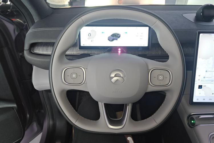 Used Nio EC6 2024 75 kWh Steering Wheel
