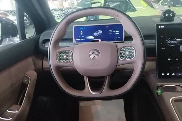 Used Nio EC6 2024 75 kWh Steering Wheel