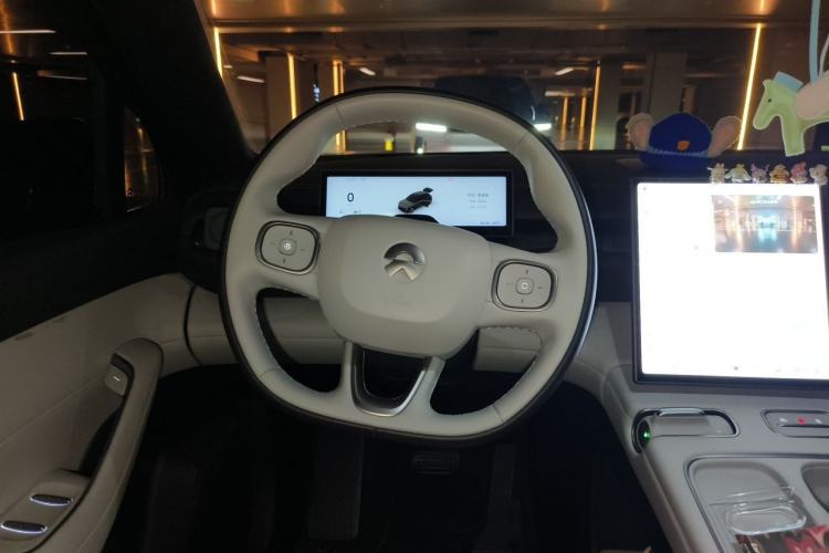 Used Nio EC6 2024 75 kWh Steering Wheel